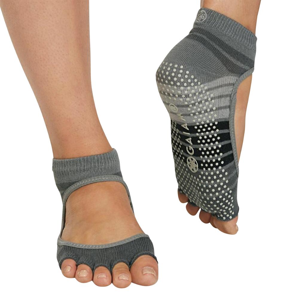 Gaiam Grippy Yoga Socks for Women & Men – Full Toe Non Slip Sticky Grip  Accessories for Yoga, Barre, Pilates, Dance, Ballet